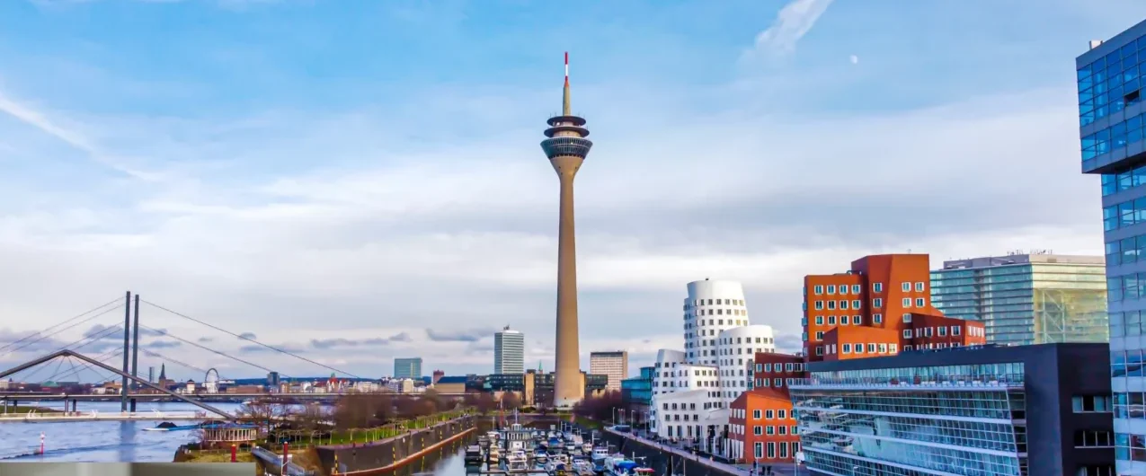Rheinturm und Medienhafen Düsseldorf