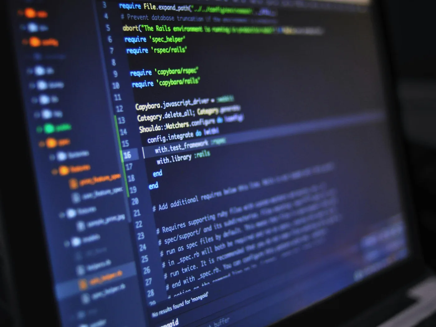 Foto: sauberer Code im Editor – schnelle, saubere Web-Technik